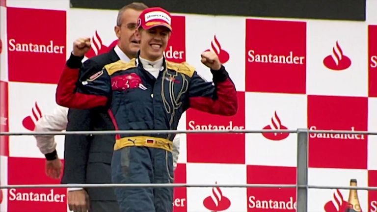 塞巴斯蒂安·维特尔：四届 F1 世界冠军正在与梅赛德斯车队老板托托·沃尔夫“交谈”，考虑重返赛场 | F1 新闻
